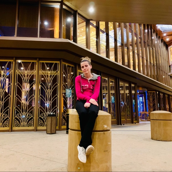 Meet your Posher, Ashley - Picture 3 of 4